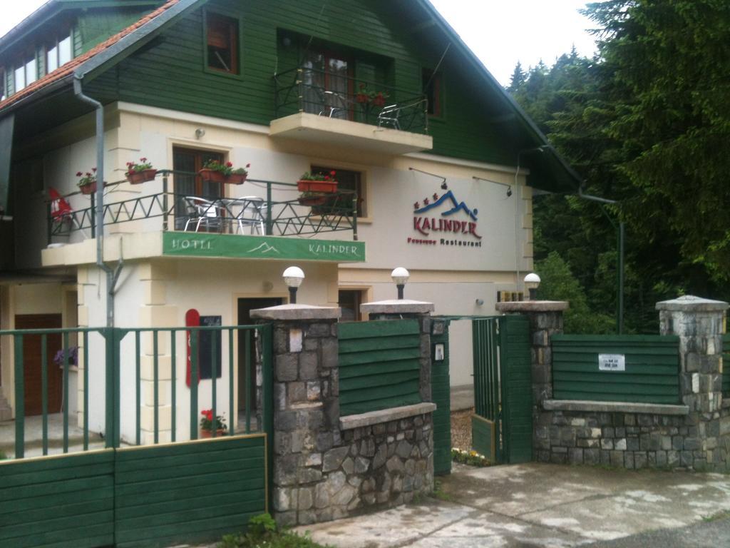 Pensiune & Restaurant Kalinder Buşteni Exterior foto